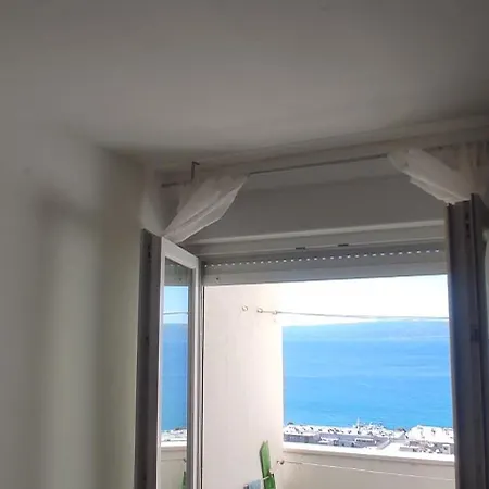 Apartment Ema *